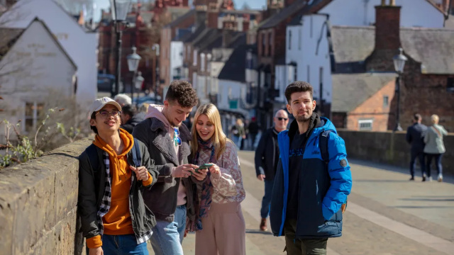 Pub and History Tour of Durham with Alcohol Tasting